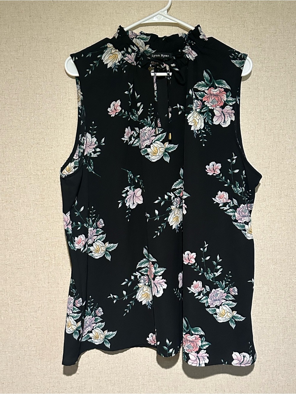 Lynn Ryan 3X Black Floral Sleeveless Mock Tie-Neck Sleeveless Blouse Spring
